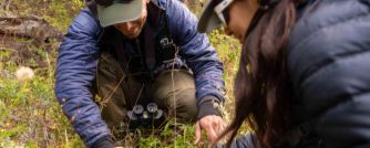 Guide explaining in Patagonia